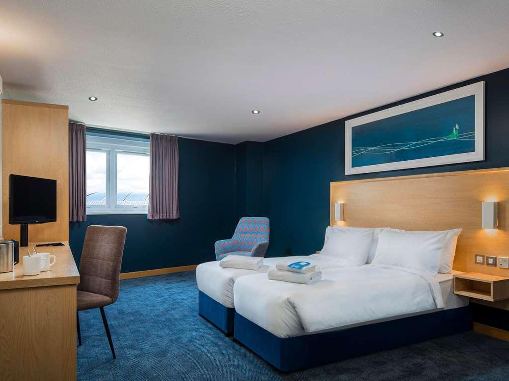 Travelodge Bristol Central Anchor Road Δωμάτιο φωτογραφία