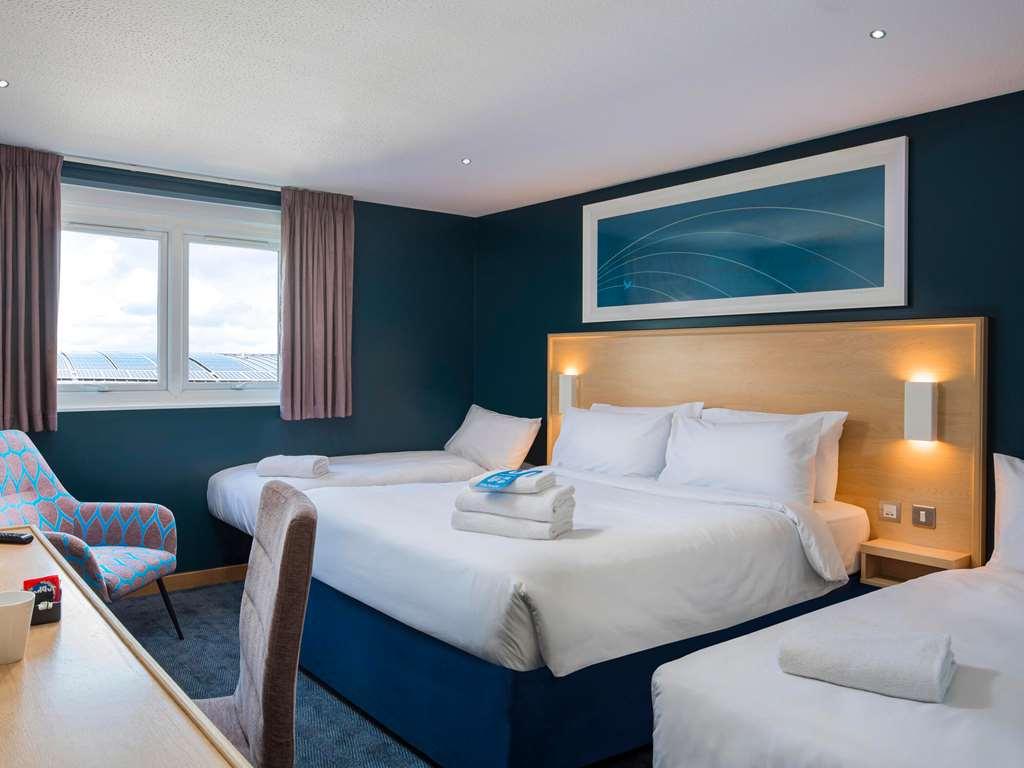 Travelodge Bristol Central Anchor Road Δωμάτιο φωτογραφία