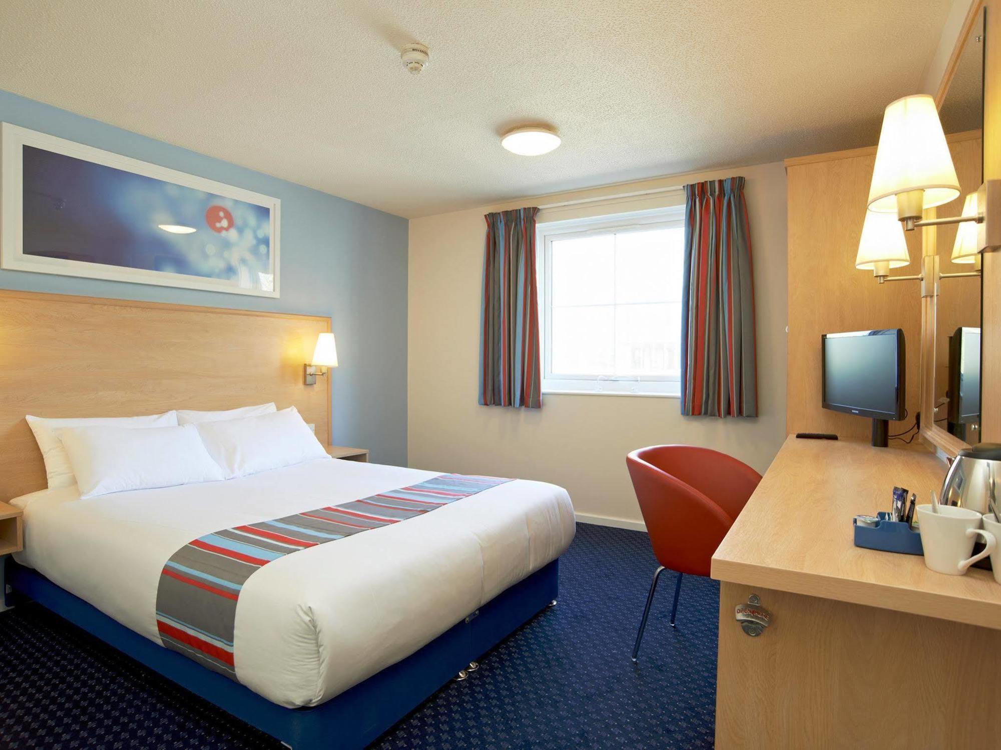 Travelodge Bristol Central Anchor Road Εξωτερικό φωτογραφία