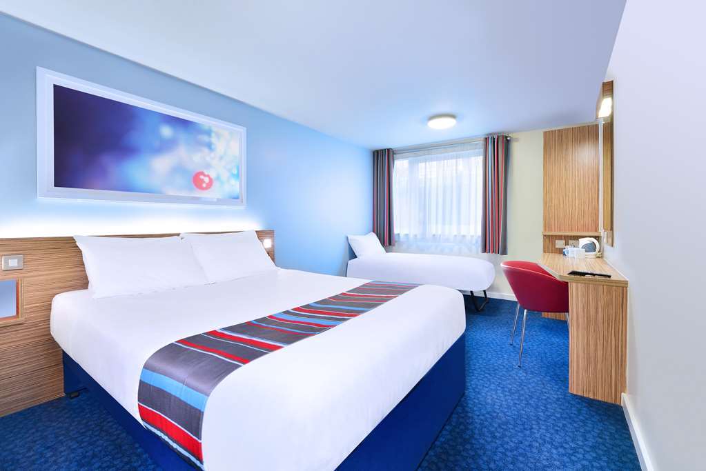 Travelodge Bristol Central Anchor Road Δωμάτιο φωτογραφία