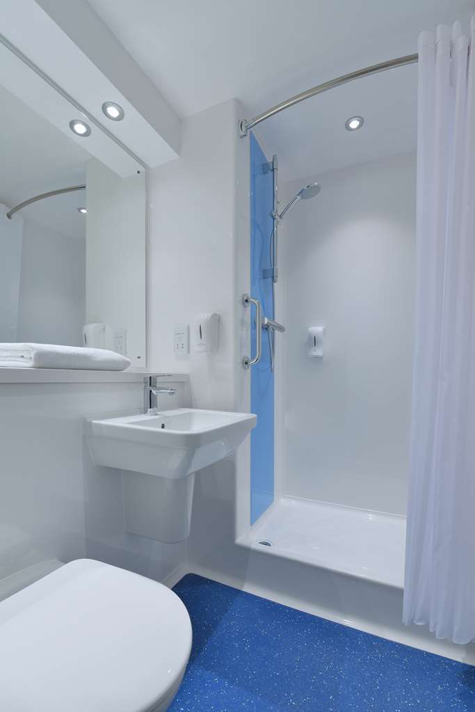 Travelodge Bristol Central Anchor Road Δωμάτιο φωτογραφία