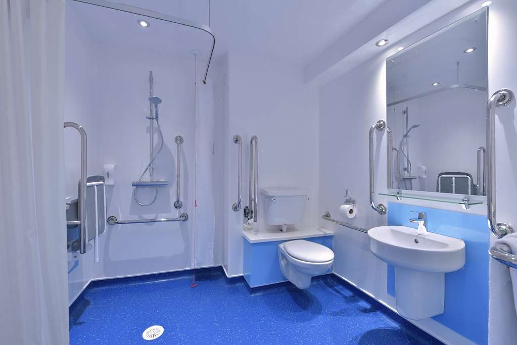 Travelodge Bristol Central Anchor Road Δωμάτιο φωτογραφία