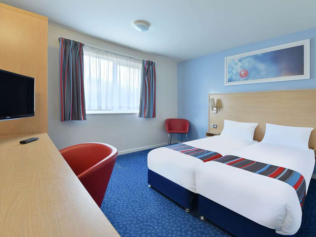 Travelodge Bristol Central Anchor Road Δωμάτιο φωτογραφία