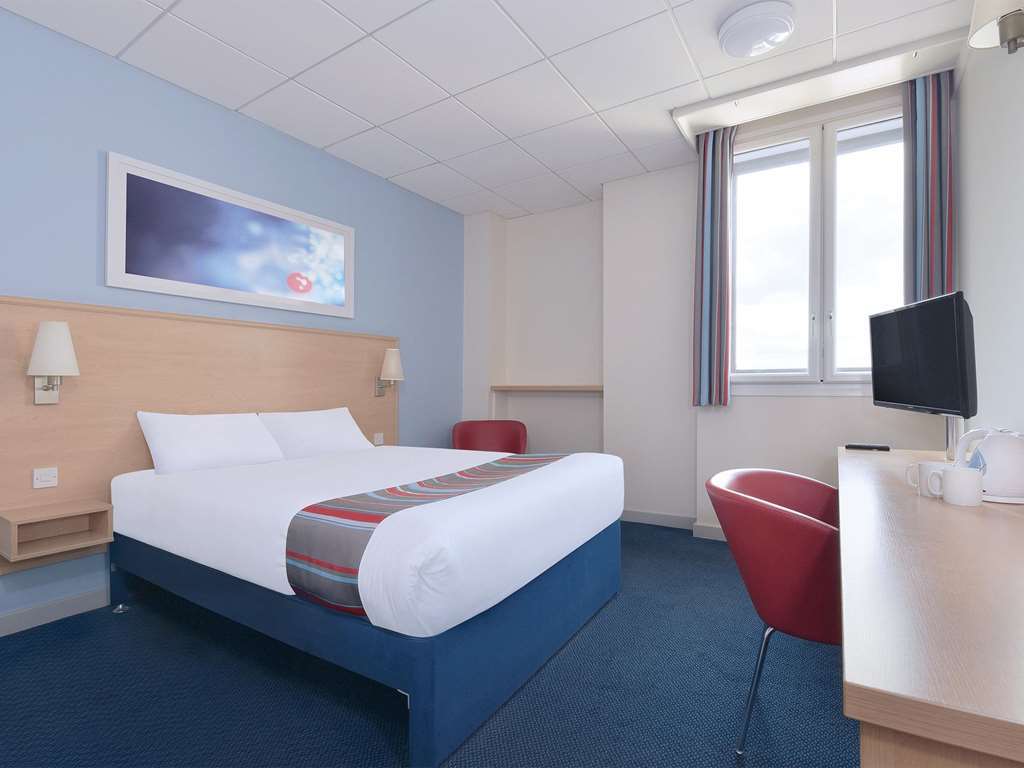 Travelodge Bristol Central Anchor Road Δωμάτιο φωτογραφία